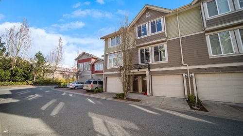40-15399 Guildford Dr, Surrey, BC, V3R7C6 | Card Image