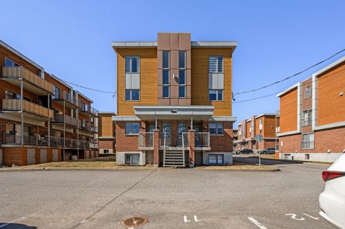 a-7566 Boul. Wilfrid-Hamel, Québec (Sainte-Foy/Sillery/Cap-Rouge), QC, G2G0K8 | Card Image