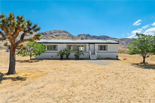 15720 Chicago, Apple Valley, CA, 92307 | Card Image