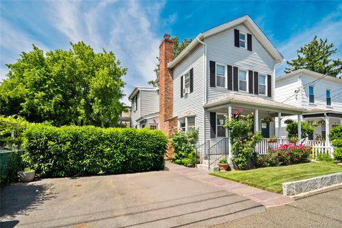 11 Devoe St, Dobbs Ferry, NY, 10522-1801 | Card Image
