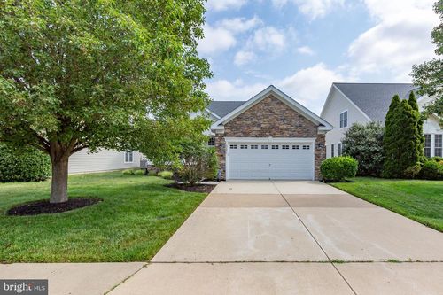 5705 W Kesslers Xing, FREDERICKSBURG, VA, 22407-9368 | Card Image