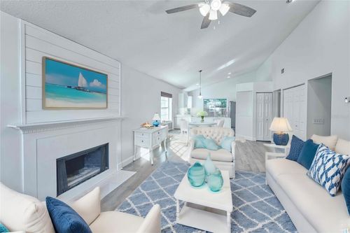 303 D St, Saint Augustine, FL, 32080-6837 | Card Image