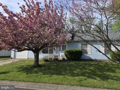 13 Honeysuckle Dr, NEWARK, DE, 19702-4494 | Card Image