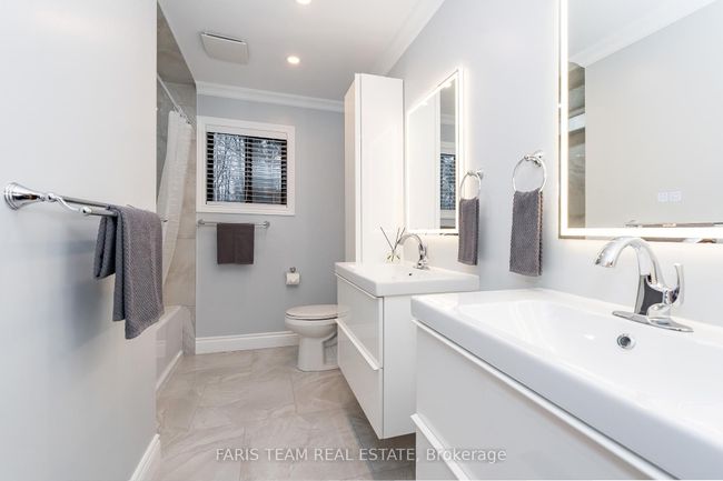 8 Celestine Crt, House other with 5 bedrooms, 2 bathrooms and 9 parking in Tiny ON | Image 21
