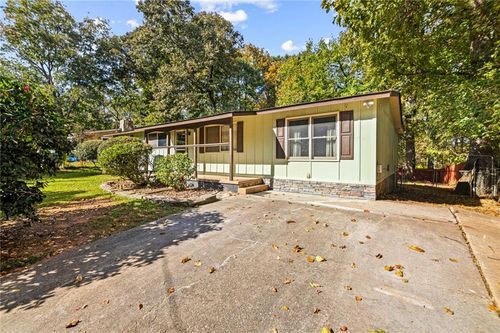 423 Azalea Dr, Stockbridge, GA, 30281-1627 | Card Image