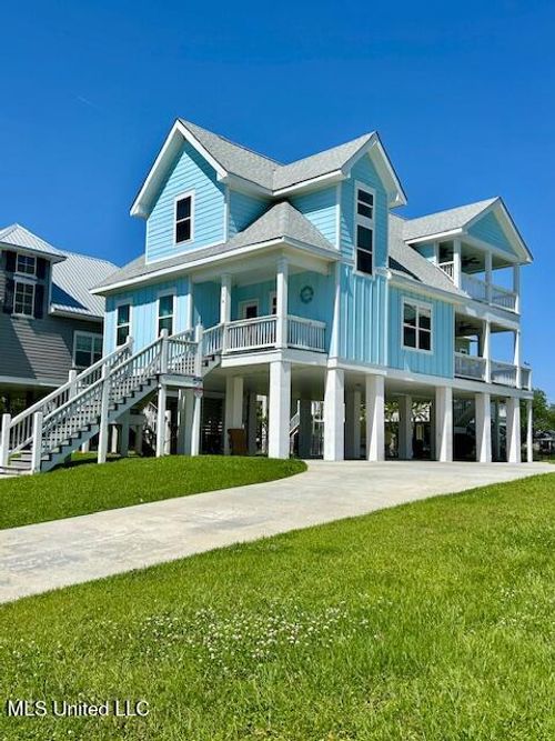 116 Acacia Ave, Biloxi, MS, 39530-3305 | Card Image