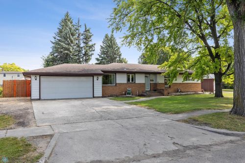 2212 5th St S, Moorhead, MN, 56560-4101 | Card Image