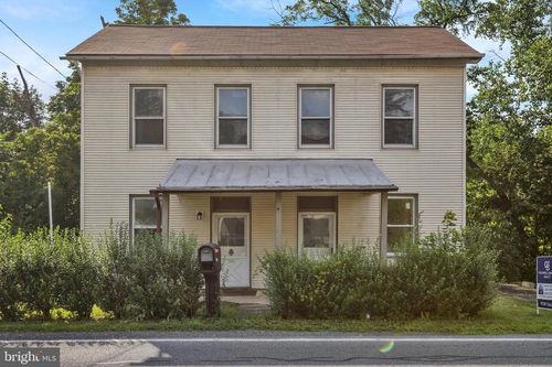 700 Mohrsville Rd, SHOEMAKERSVILLE, PA, 19555-9715 | Card Image