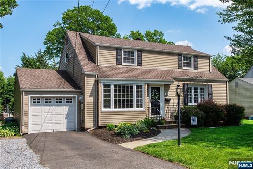 26 Godwin Ave, Fair Lawn, NJ, 07410-4530 | Card Image
