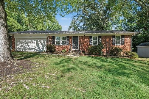 2205 Cardinal Dr, Jamestown, NC, 27282-7532 | Card Image