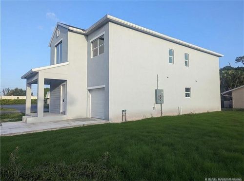 2565 Se Bonita St, Stuart, FL, 34997-5007 | Card Image