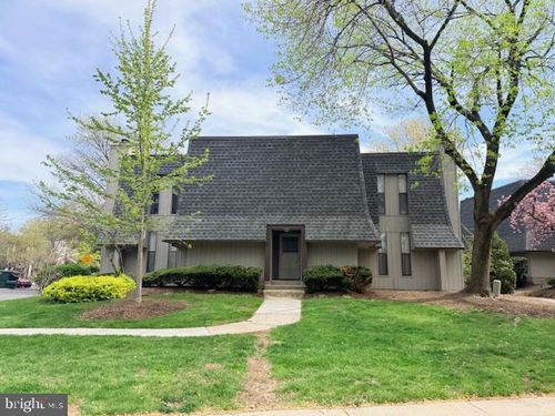 39-25 S Church Rd, MAPLE SHADE, NJ, 08052-3060 | Card Image