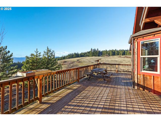 96 Pearce Rd, House other with 3 bedrooms, 2 bathrooms and 1 parking in White Salmon WA | Image 5