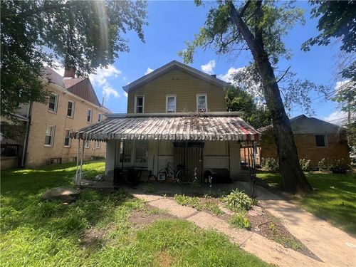 2011 7th Ave, Beaver Falls, PA, 15010-3903 | Card Image