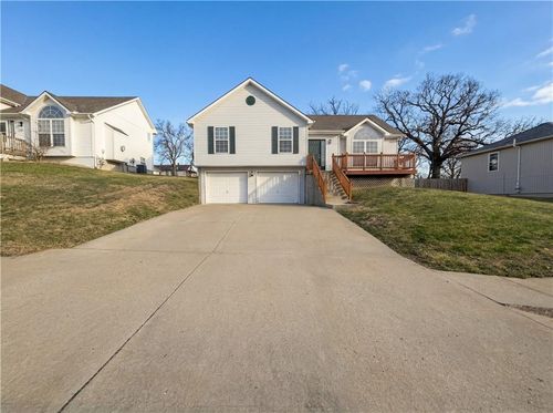 6417 N Kirkwood Ave, Kansas City, MO, 64151-1917 | Card Image