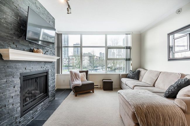 208 - 2289 Yukon Crescent, Condo with 2 bedrooms, 2 bathrooms and 3 parking in Burnaby BC | Image 16