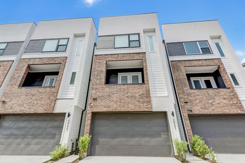 5857 Dolores St, Houston, TX, 77057-5601 | Card Image