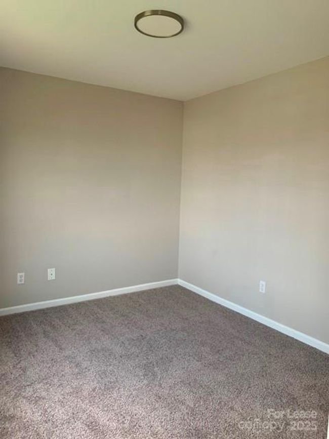 914 Berryhill Rd, House other with 4 bedrooms, 2 bathrooms and null parking in Charlotte NC | Image 11