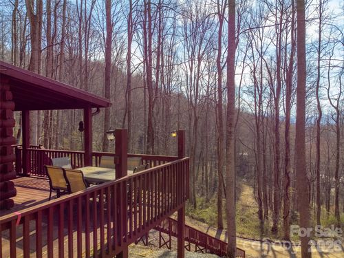 306 Forget Me Not Ln, Whittier, NC, 28789-7194 | Card Image