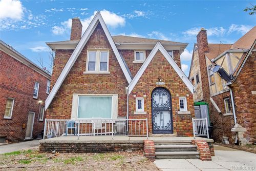 18037 Pennington Dr, Detroit, MI, 48221-2636 | Card Image