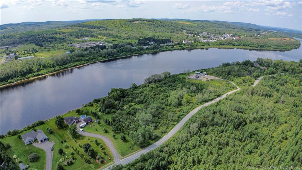 Land in Saint-Léonard