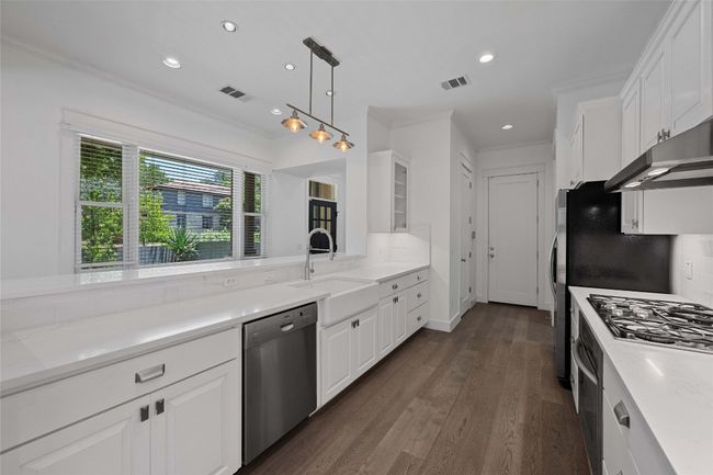 B - 1403 W 12 Th St, Condo with 3 bedrooms, 3 bathrooms and 2 parking in Austin TX | Image 12