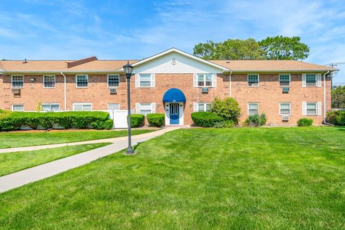 apt-26p-460 Old Town Rd, Port Jefferson Station, NY, 11776-2239 | Card Image