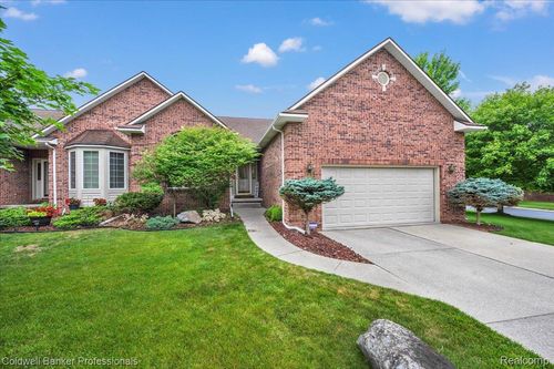 1518 Wildwood Ct, Flint, MI, 48532-2079 | Card Image