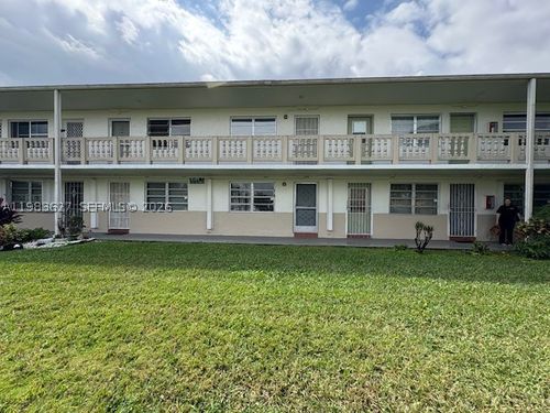 t12-70 Ne 202nd Ter, Miami Gardens, FL, 33179-2904 | Card Image