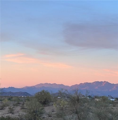 208-33-009C Indian Bend, Yucca, AZ, 86438 | Card Image