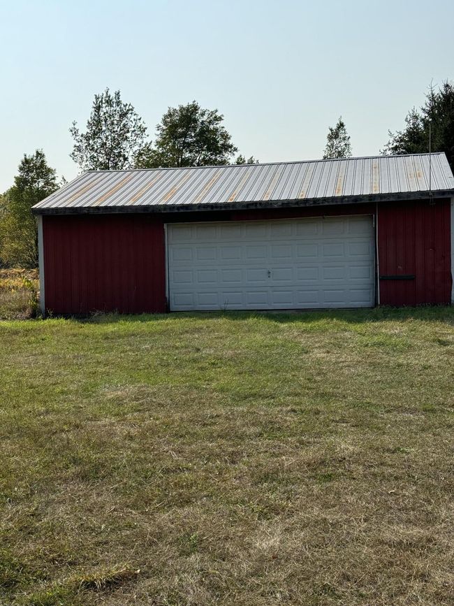 Pole Barn | Image 38