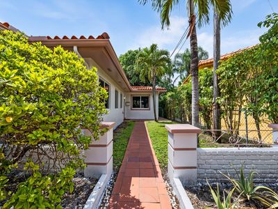 1526 Bird Rd, House other with 3 bedrooms, 2 bathrooms and null parking in Coral Gables FL | Image 1