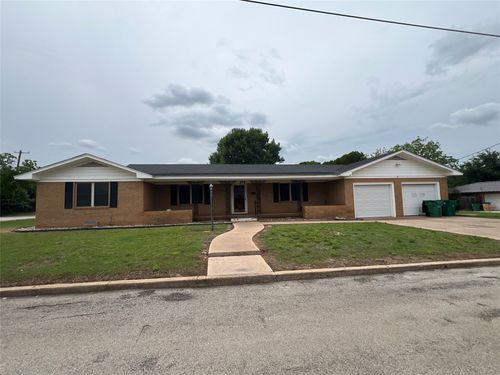 211 S Crockett, Henrietta, TX, 76365 | Card Image