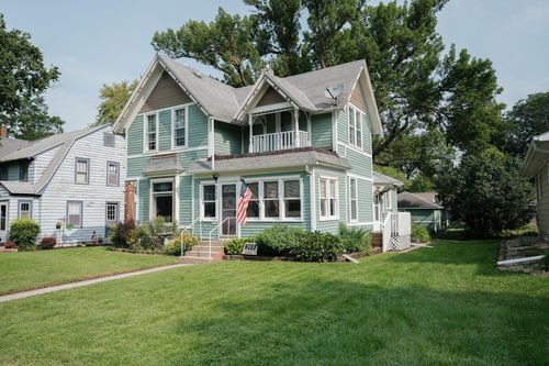 316 W 5th St, Blue Earth, MN, 56013-1223 | Card Image