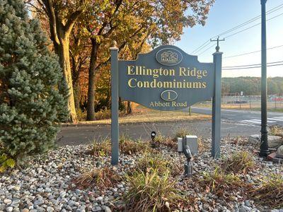 189 - 1 Abbott Road, Condo with 1 bedrooms, 1 bathrooms and 1 parking in Ellington CT | Image 1