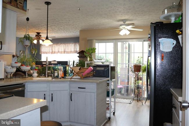 APT-1033 - 6343 Springwater Ter, Condo with 2 bedrooms, 2 bathrooms and null parking in FREDERICK MD | Image 8