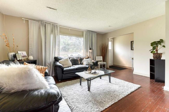 4004 Centre A St Ne, House detached with 4 bedrooms, 2 bathrooms and 4 parking in Calgary AB | Image 15