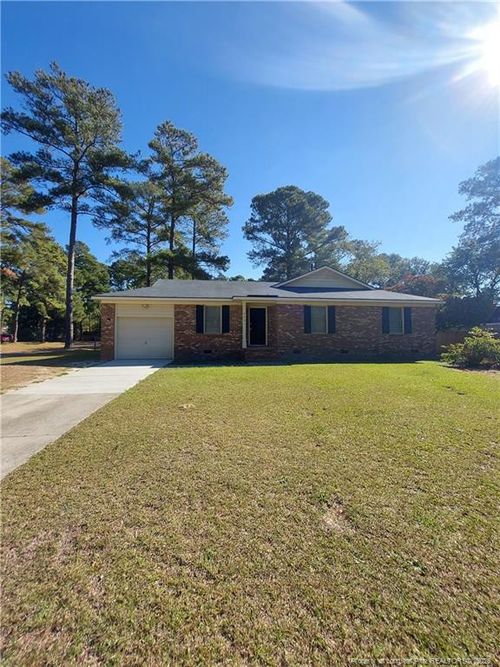 6701 Vaughn Rd, Fayetteville, NC, 28304-6015 | Card Image