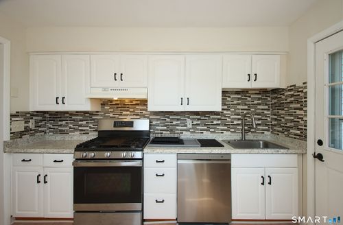 2-11 Sable St, Norwalk, CT, 06854-4710 | Card Image