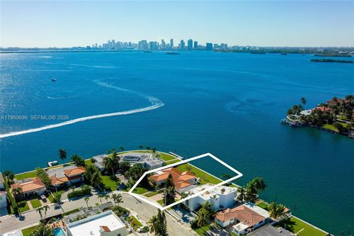 7500 W Treasure Dr, North Bay Village, FL, 33141-4118 | Card Image