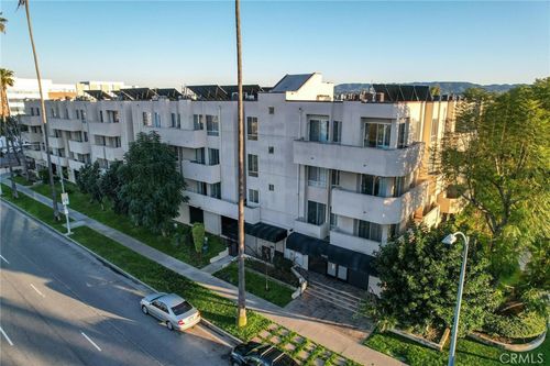 338-19350 Sherman Way, Reseda, CA, 91335 | Card Image