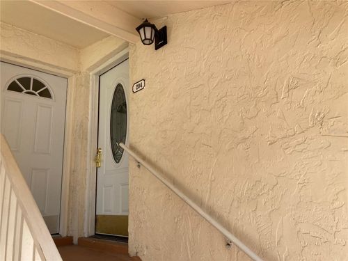 apt-204-621 99th Ave N, ST PETERSBURG, FL, 33702-2243 | Card Image