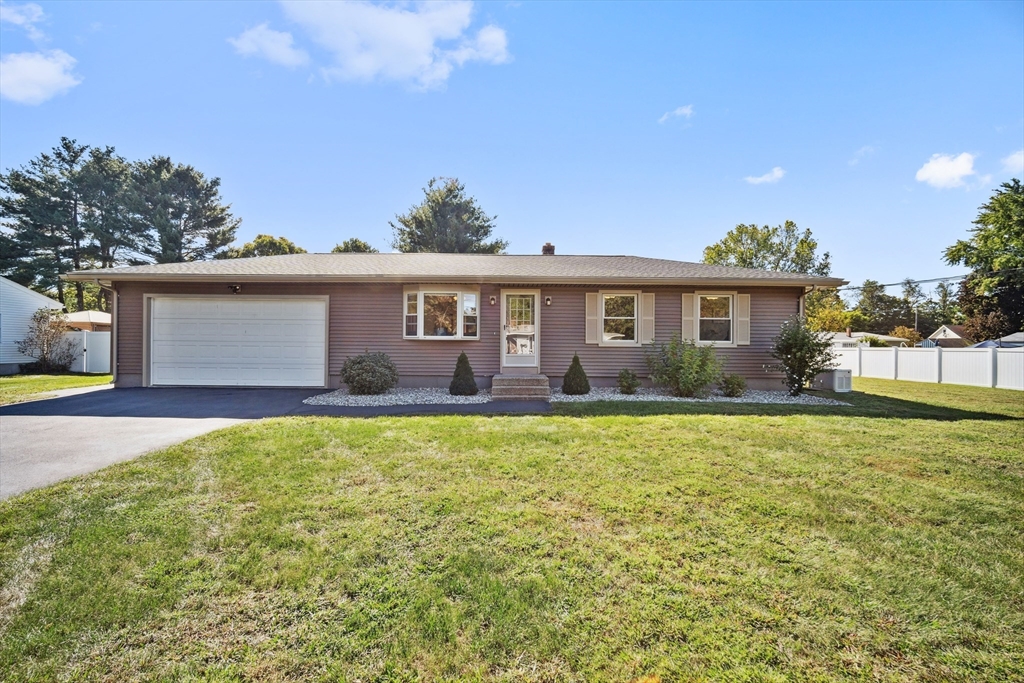 Griswold Cir, Granby, MA 01033