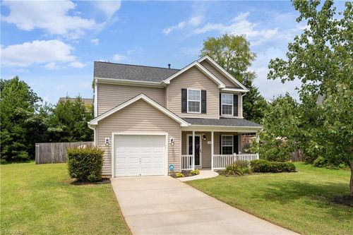 7 Bruin Ct, Greensboro, NC, 27405-9706 | Card Image