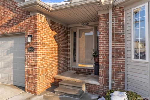 50490 Kayla Dr, New Baltimore, MI, 48047-4445 | Card Image