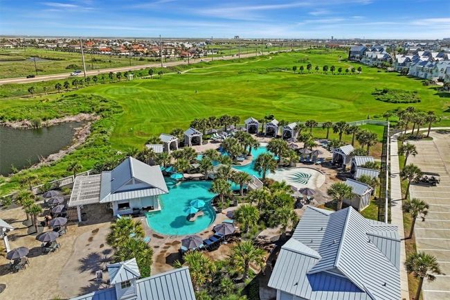 Oasis Pool Ariel | Image 23
