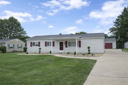 126 Birch St, Brighton Twp, PA, 15009-1054 | Card Image