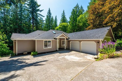 3204 30th St, Bellingham, WA, 98225-8360 | Card Image