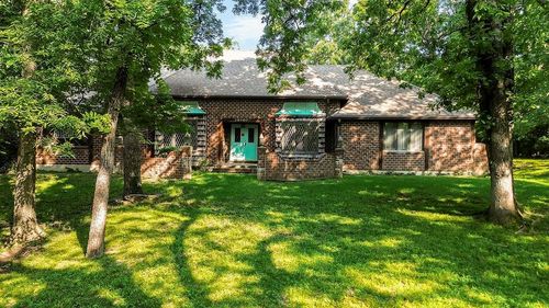 20900 Whispering Dr, Lenexa, KS, 66220-3203 | Card Image