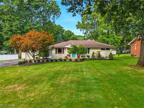3632 Edgewood Dr, Stow, OH, 44224-3927 | Card Image